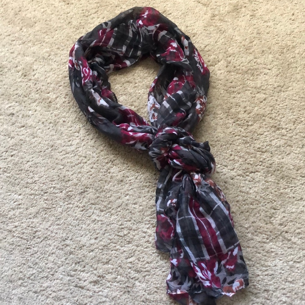 Long scarf